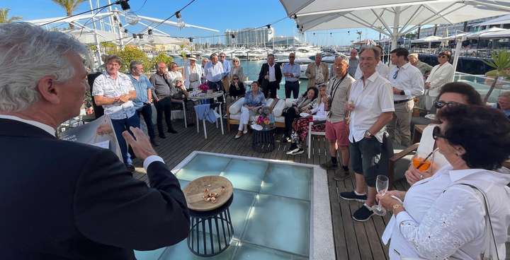 Quelques photos souvenirs de l’invitation à un apéritif organisé par Monsieur l’Ambassadeur de Suisse au Portugal, Denis Knobel.