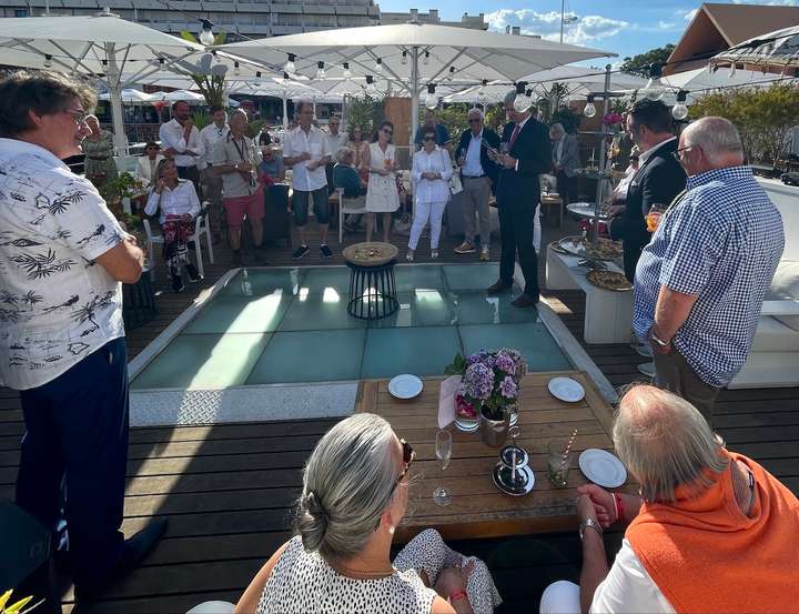 Quelques photos souvenirs de l’invitation à un apéritif organisé par Monsieur l’Ambassadeur de Suisse au Portugal, Denis Knobel.